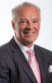 Profile image for Councillor Simon Robinson